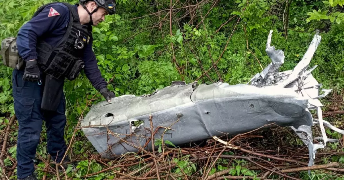 На Київщині біля залізничної колії знайшли залишки ворожої ракети