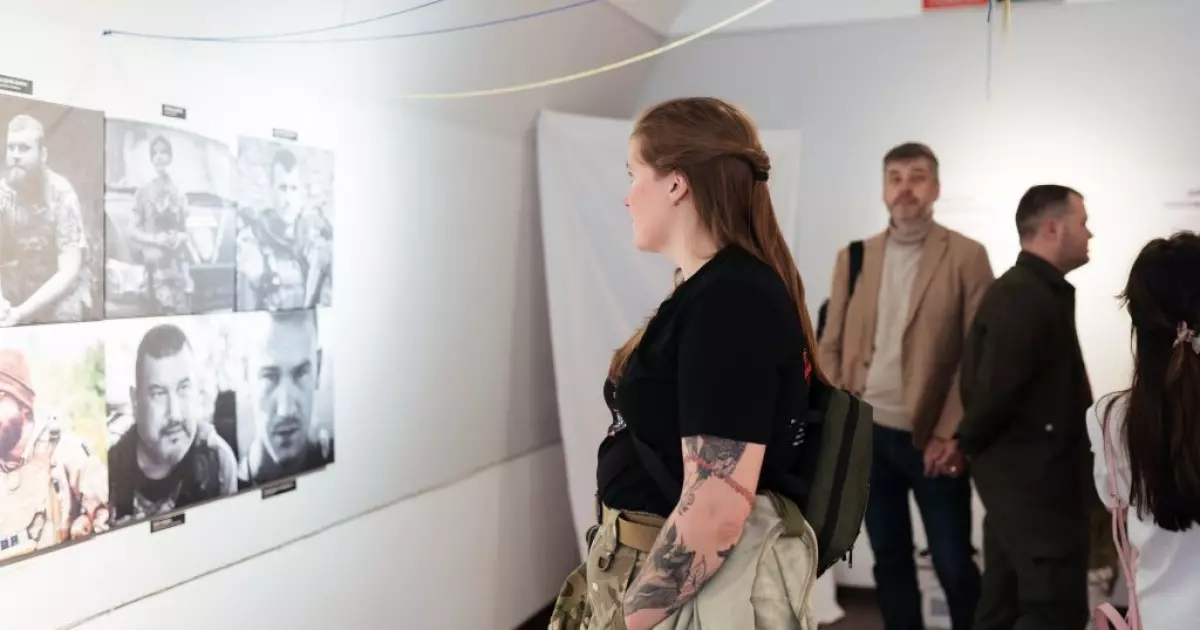 У Києві відкрилася виставка "Жити будемо ми!" — про війну, надію, пам’ять і силу духу українців