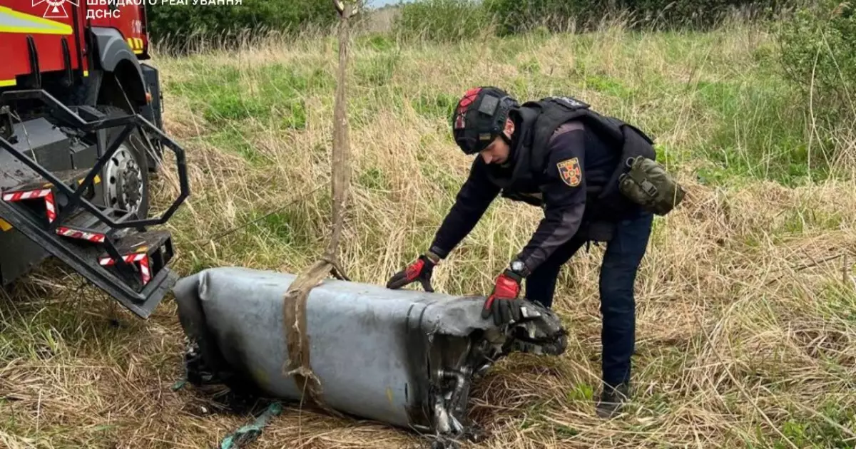 На Київщині знайдено ще одну бойову частину крилатої ракети Х-101: що потрібно знати киянам
