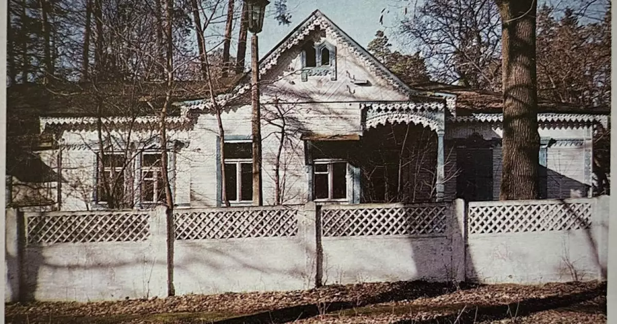 Київ втратив частину своєї історії: знищено старовинний дерев’яний будинок у Пущі-Водиці