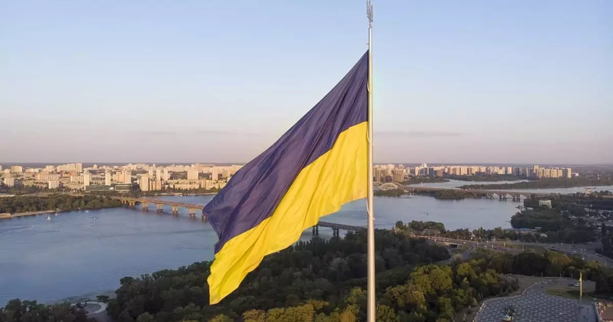 У Києві тимчасово знімуть головний прапор України