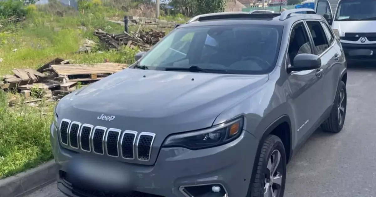 На автомийку — пішки, з автомийки — на Jeep: працівник вкрав авто