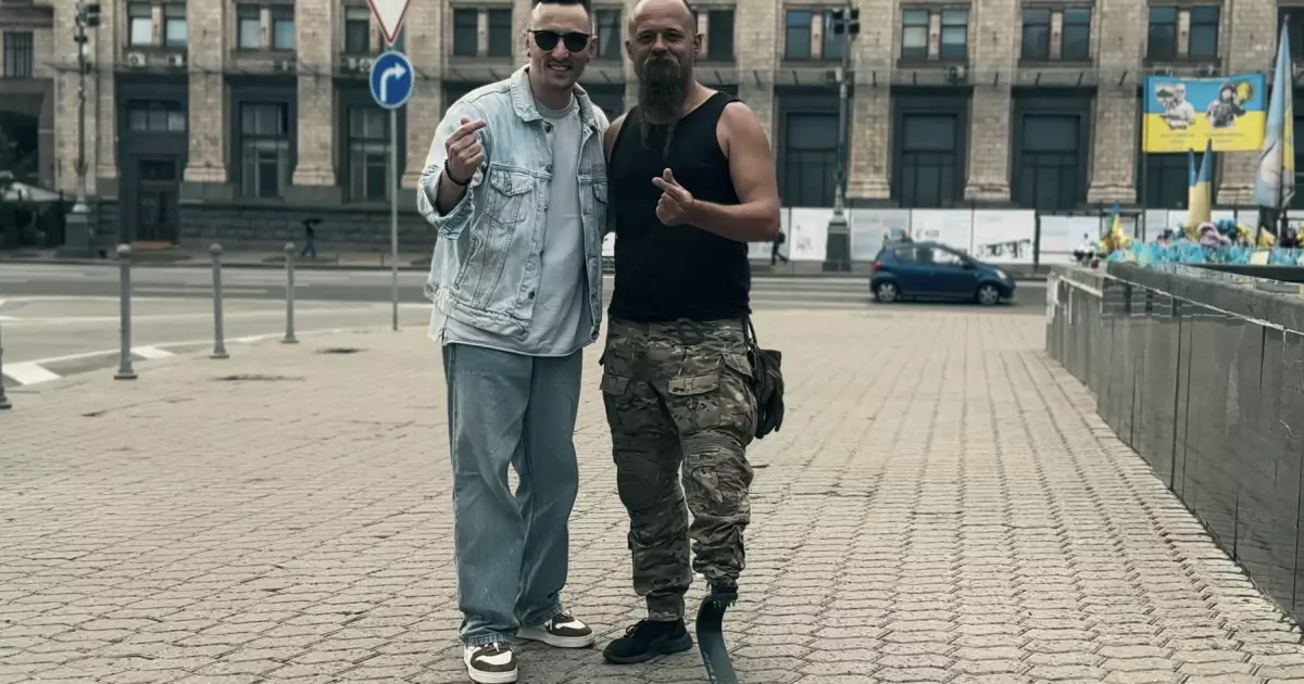 Ветеран війни “Латиш” несподівано знявся у роботі співака DIBROVA