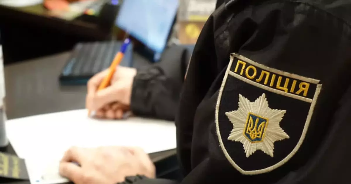 Напад у Святошинському районі: чоловік із ножем відібрав телефон у військового