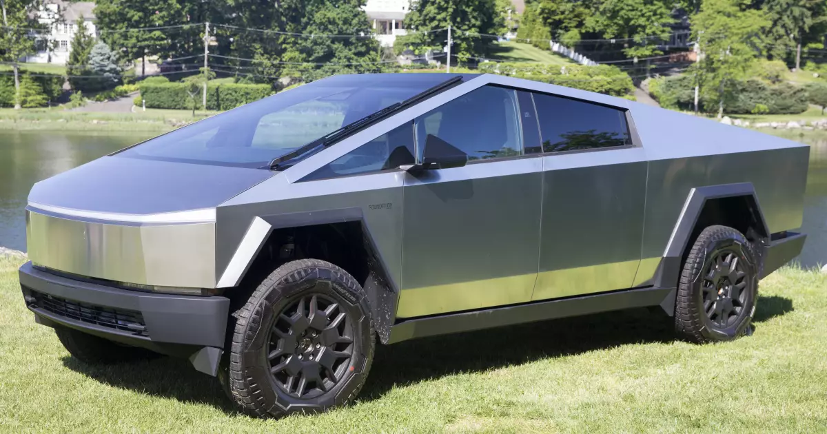 В Україні розбили Tesla Cybertruck за $100 000