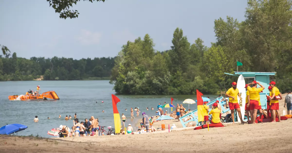 Київські пляжі під загрозою: де вода небезпечна для купання?
