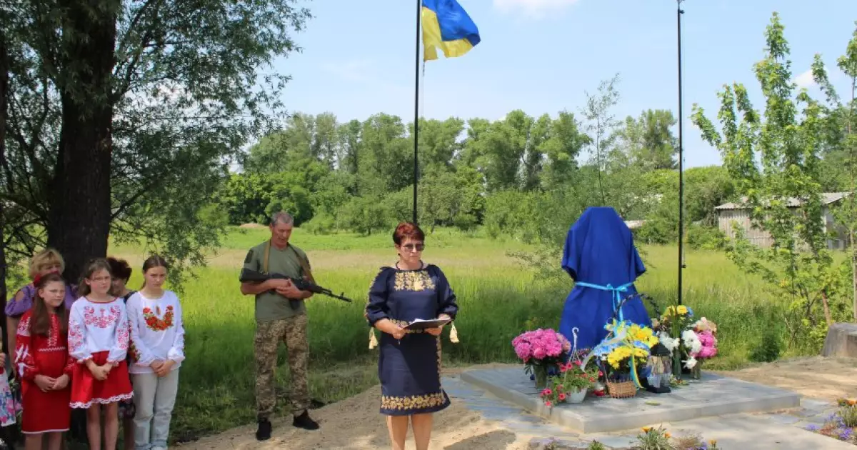 Герої не вмирають: Відкрито пам’ятник героям 114-ї ОМБр у Термахівці
