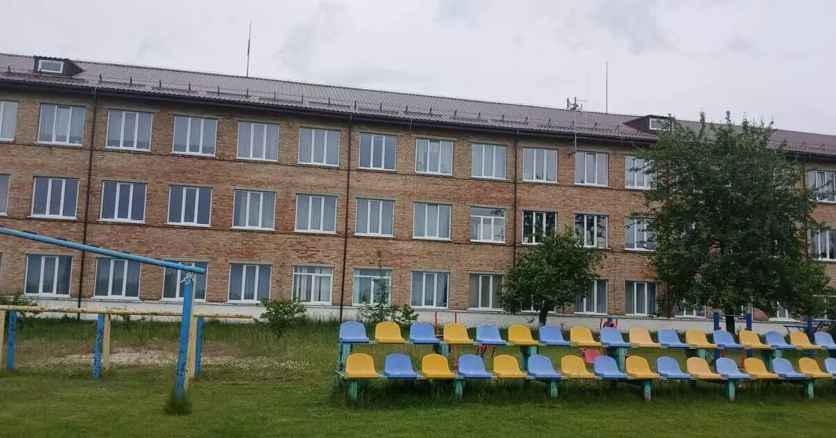 Нове життя Кодрянського ліцею: капітальний ремонт даху завершено
