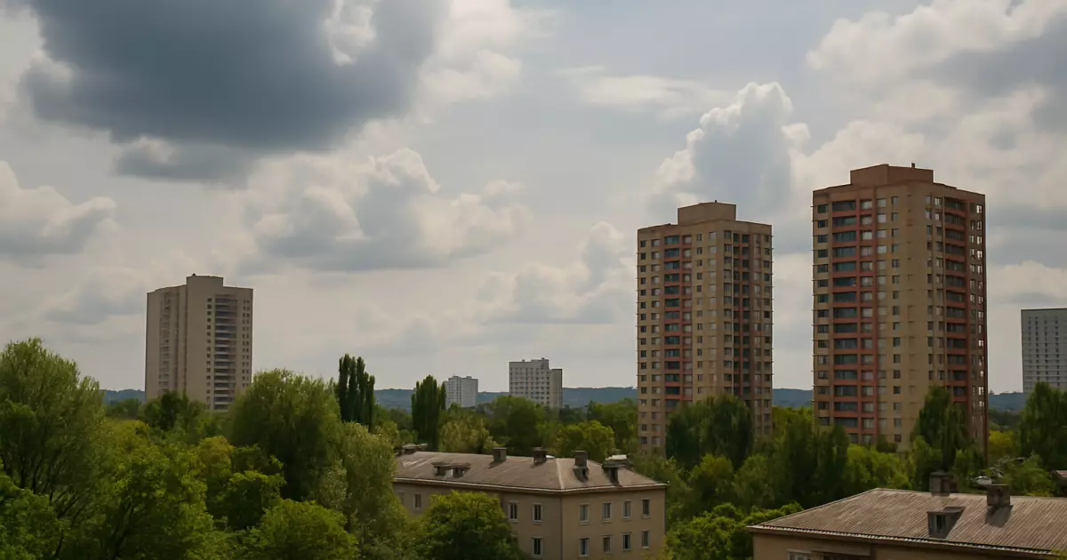 Потепління в Києві 14 червня: дощі та сонце змінюватимуть один одного