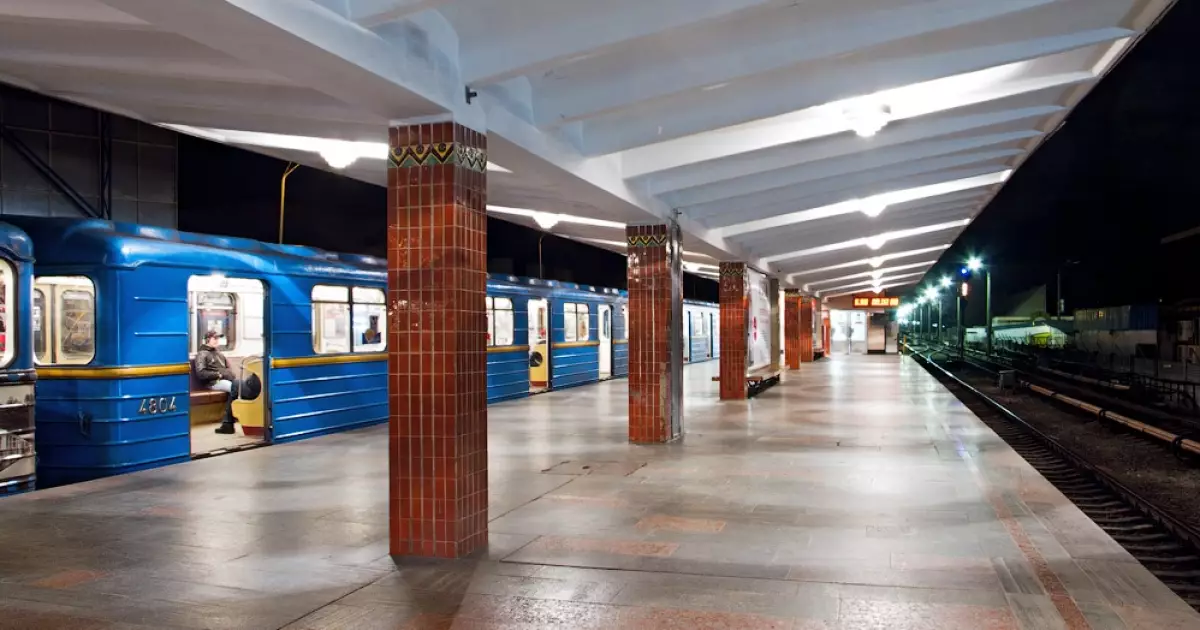 У Києві була пошкоджена колія метро між станціями “Дарниця” й “Лівобережна” 