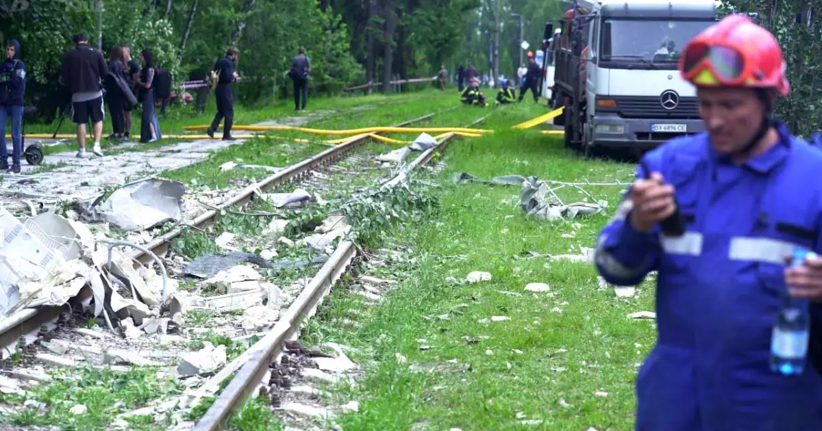 У Києві можуть бути вибухівки після обстрілу — як уберегтись?