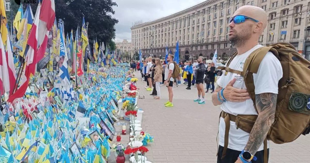 З Гааги до Києва: ветерани пробігли 2600 км заради побратимів