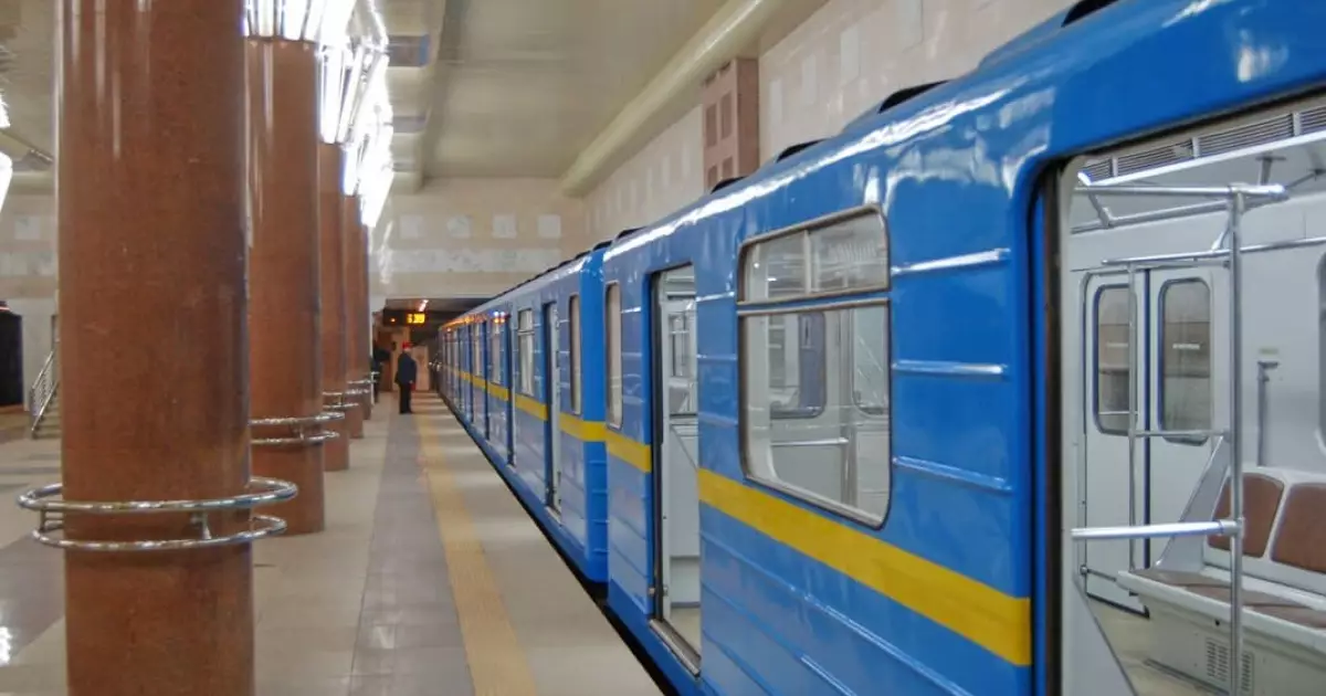 Скільки людей ховалися у метро під час обстрілу Києва 23 червня