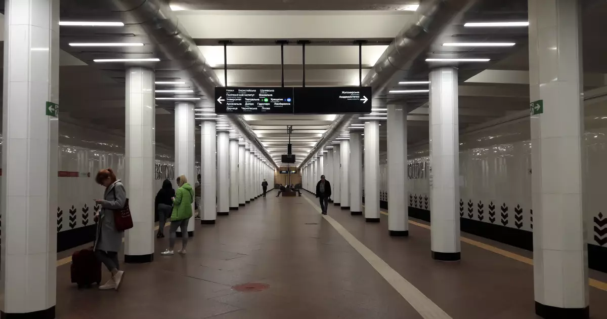 Вихід зі станції метро «Святошин» відкрили після обстрілу Києва