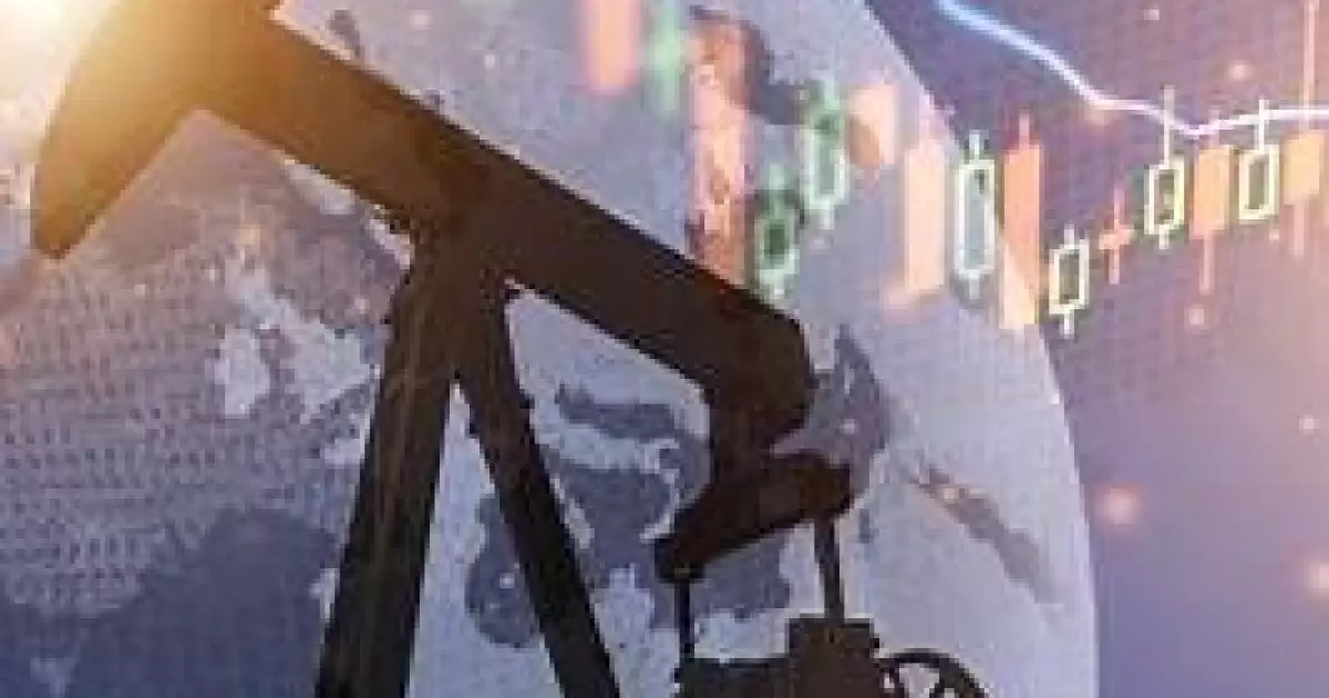 Ціни на нафту обвалилися на 7%: що це означає для киян?