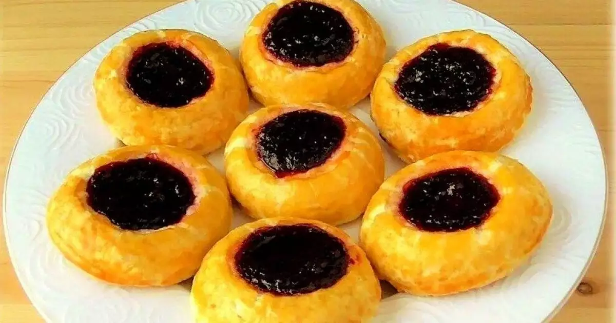 Сирні ватрушки за 20 хвилин: Легкий рецепт для кожного!