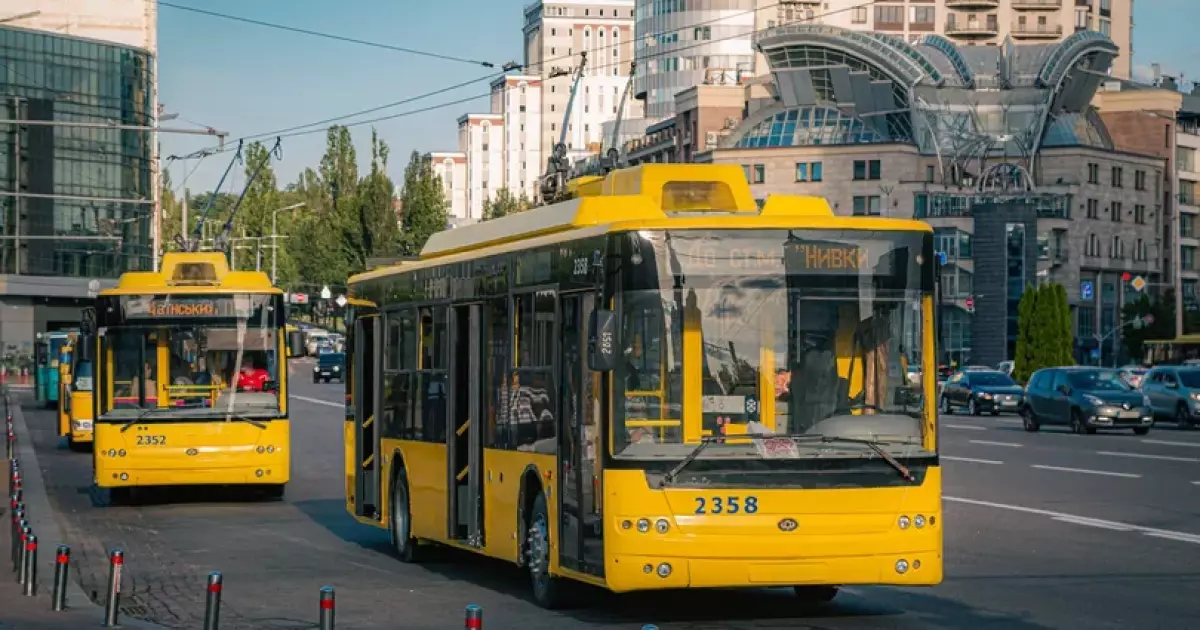 Транспортні зміни в Києві 28 червня: обмеження руху та зміни в маршрутах тролейбусів