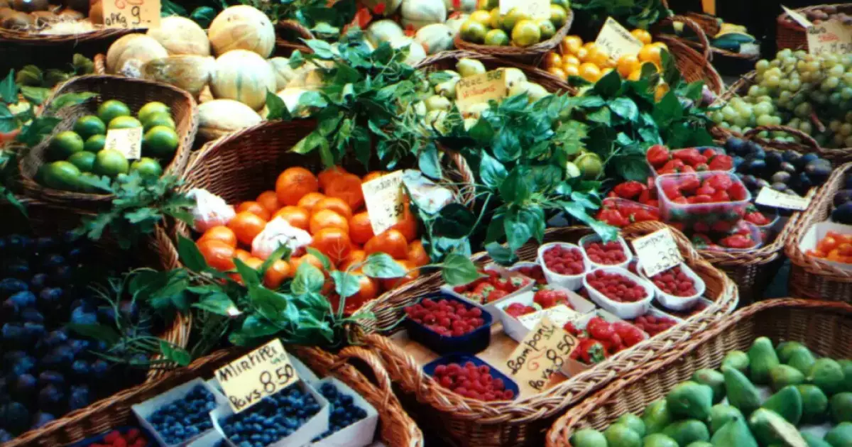 Що їсти в червні: 10 найкорисніших сезонних продуктів для здоров'я