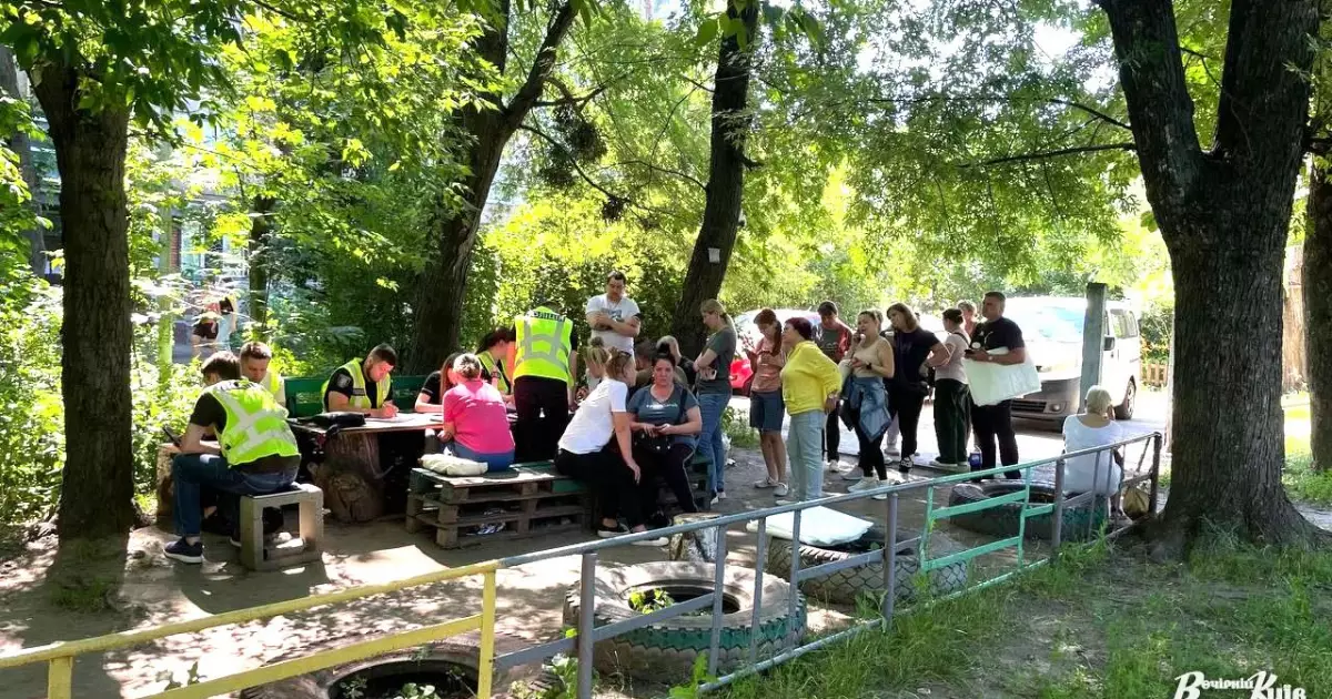Штаби допомоги постраждалим у Києві: адреси, виплати, підтримка