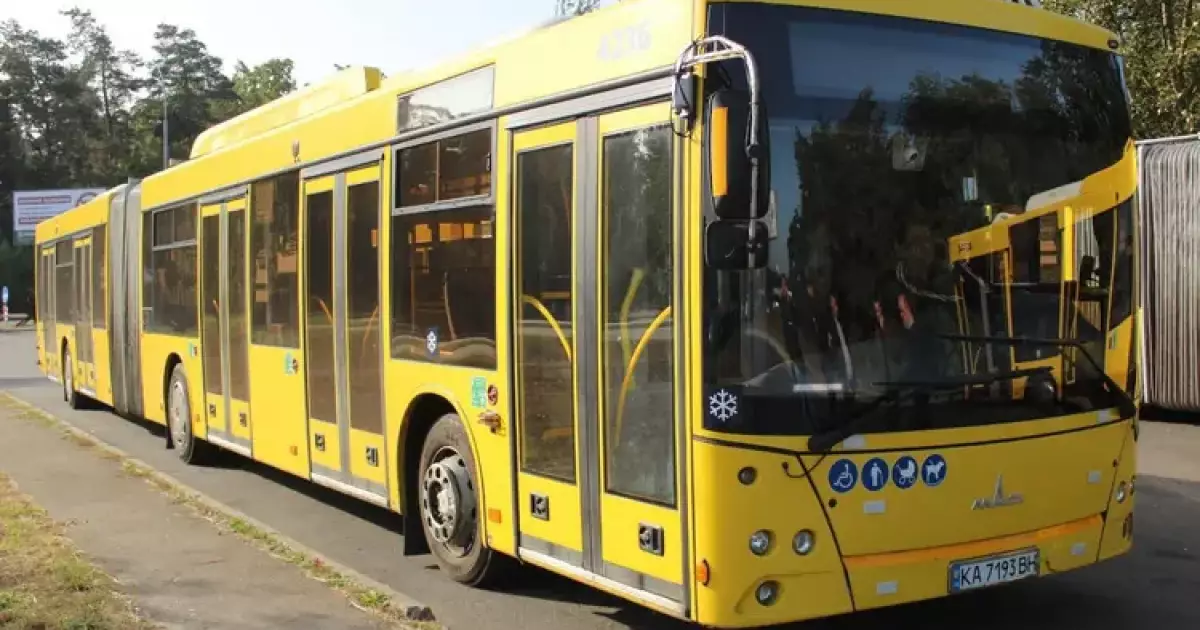 Київські автобуси №42, 95 і 111 змінили маршрут — що треба знати вже сьогодні!