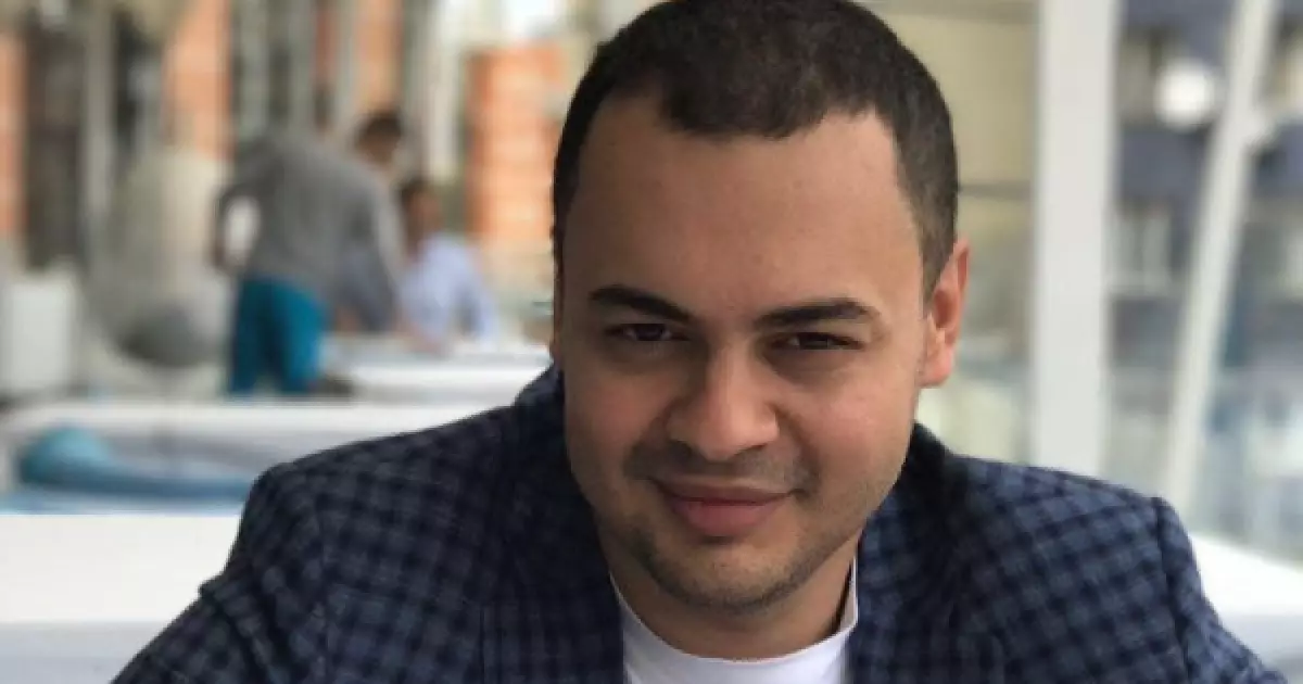 Контрабандист Сеяр Куршутов обманом змушує українців фінансувати ворога   