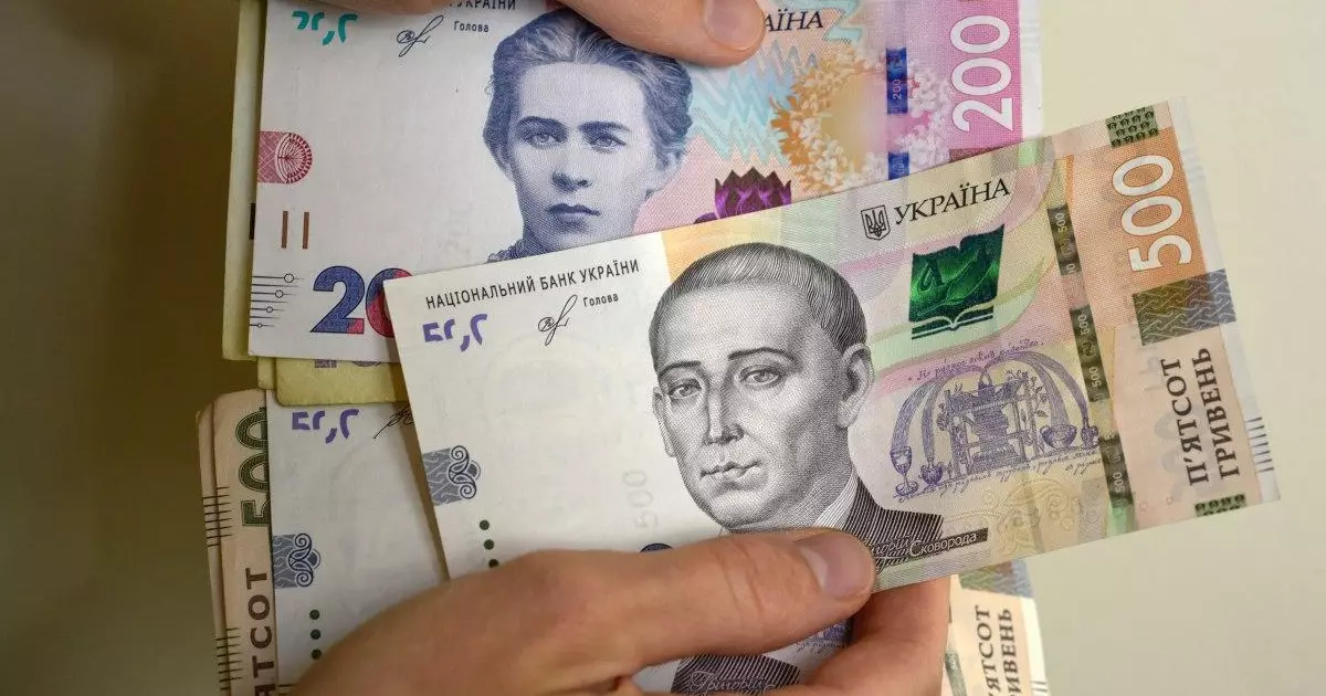 Нові соцвиплати у 2025: хто отримає до 14 тисяч гривень вже цього місяця?