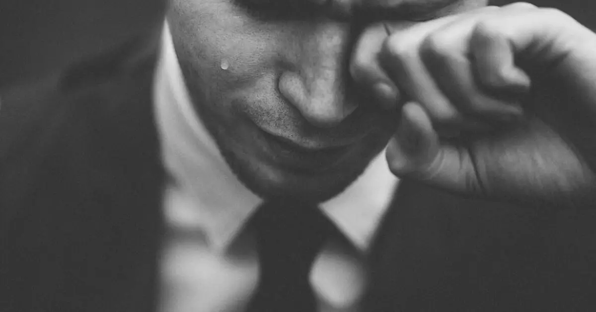 Чому люди, які постійно плачуть, насправді сильніші за інших
