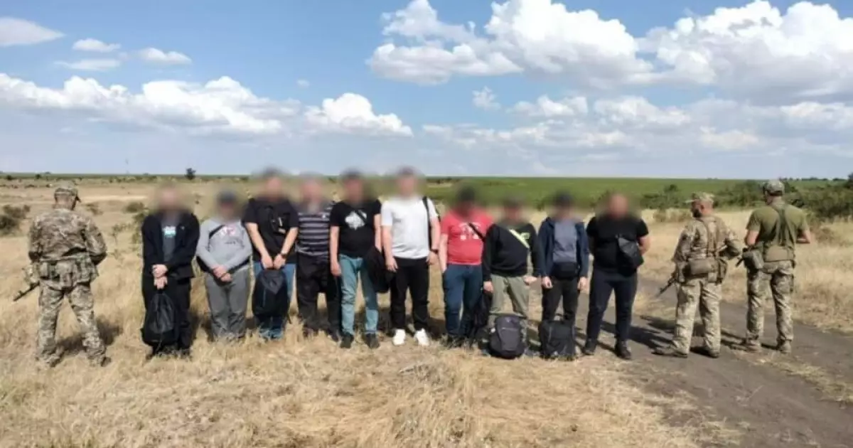 До 9 тисяч доларів за втечу: на Одещині викрито схему переправлення через кордон