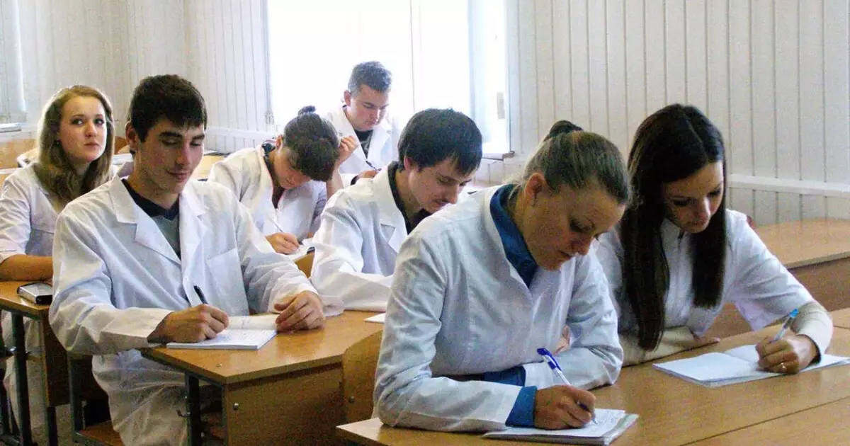 До 9 тисяч доларів за оцінку: у столичному виші діяла корупційна схема складання іспитів
