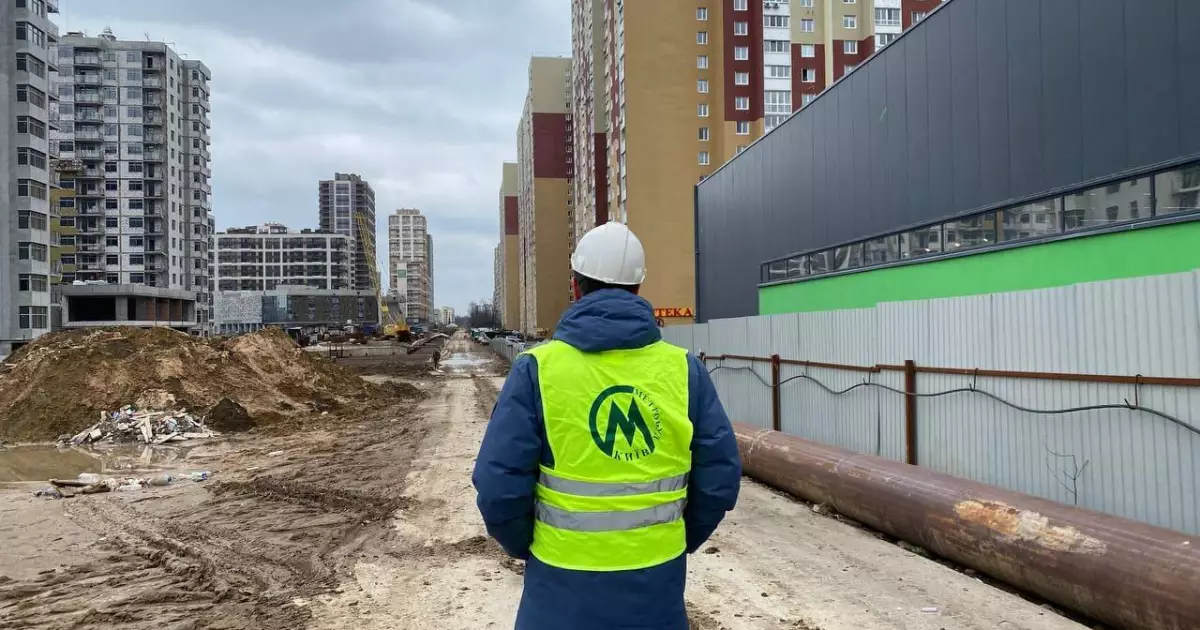 Метро на Виноградар: у Києві відновили активні роботи на двох станціях