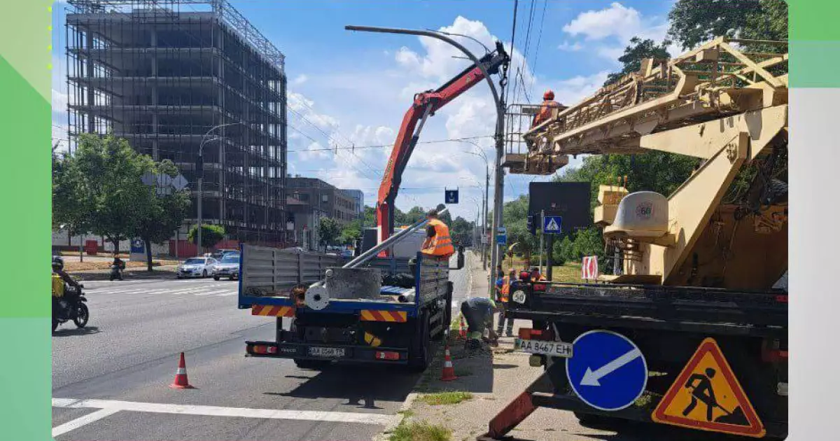 У Києві оновлюють світлофори та дорожні знаки на ключових перехрестях