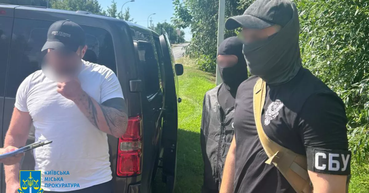 Шахрайство на відбудові: директор привласнив 470 тис. грн на модульні будинки для постраждалих у Мощуні