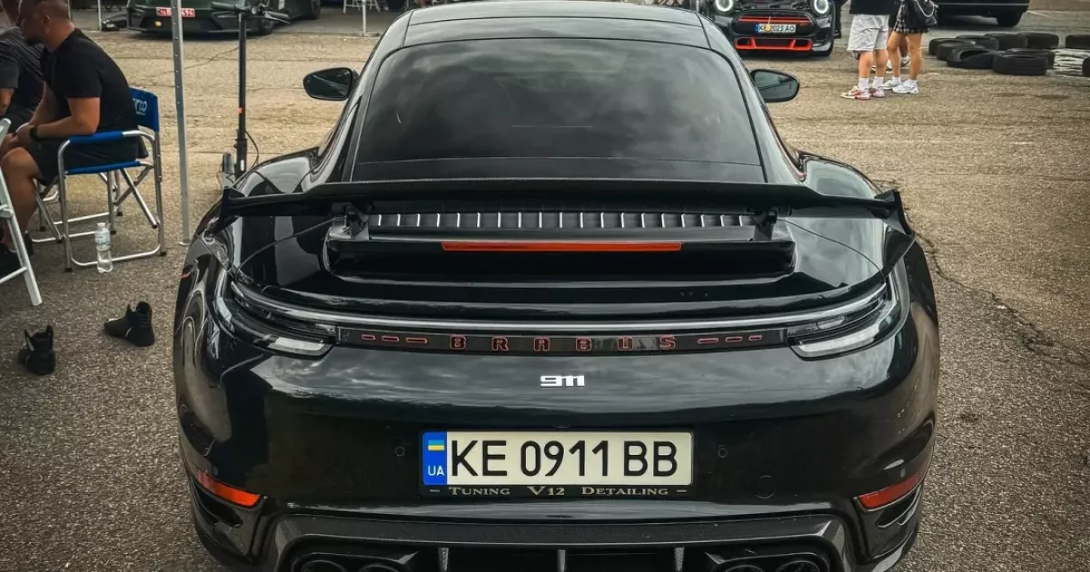 Під Києвом засвітився рідкісний Porsche 911 Turbo S за $500 000 — 900 к.с. та шалена швидкість