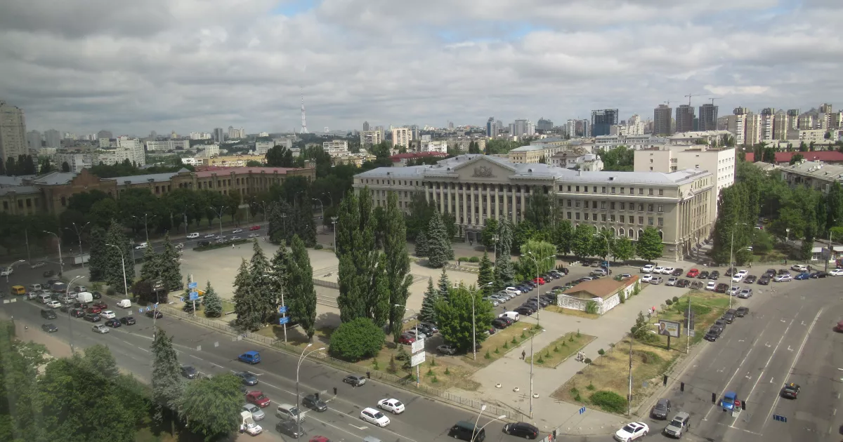 Рух Солом’янською площею буде обмежено: у Києві розпочинають нічні роботи з оновлення покриття