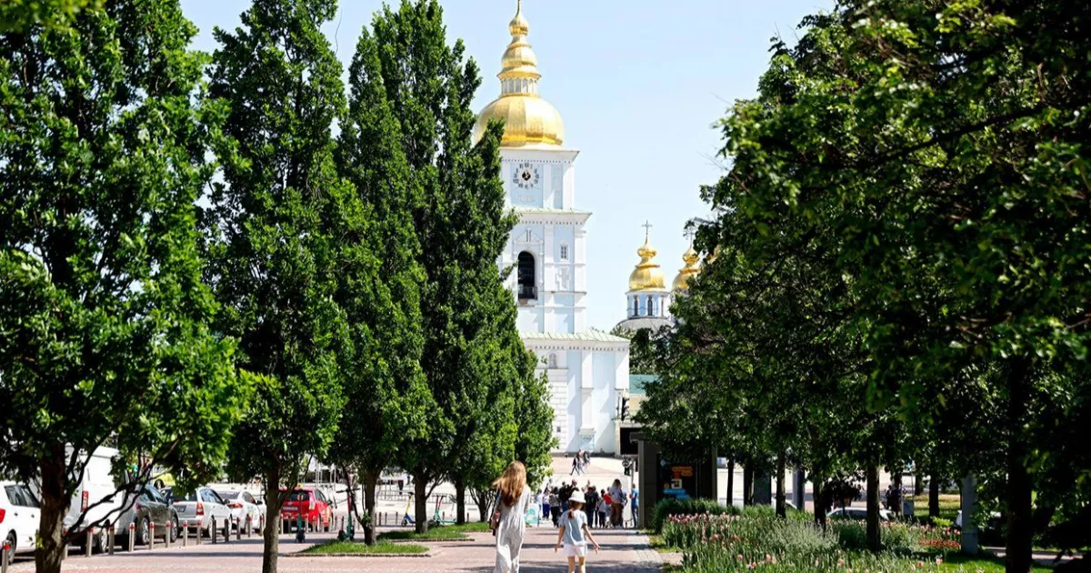 Погода сприяє прогулянкам: сьогодні на Київщині без опадів і до +27°C