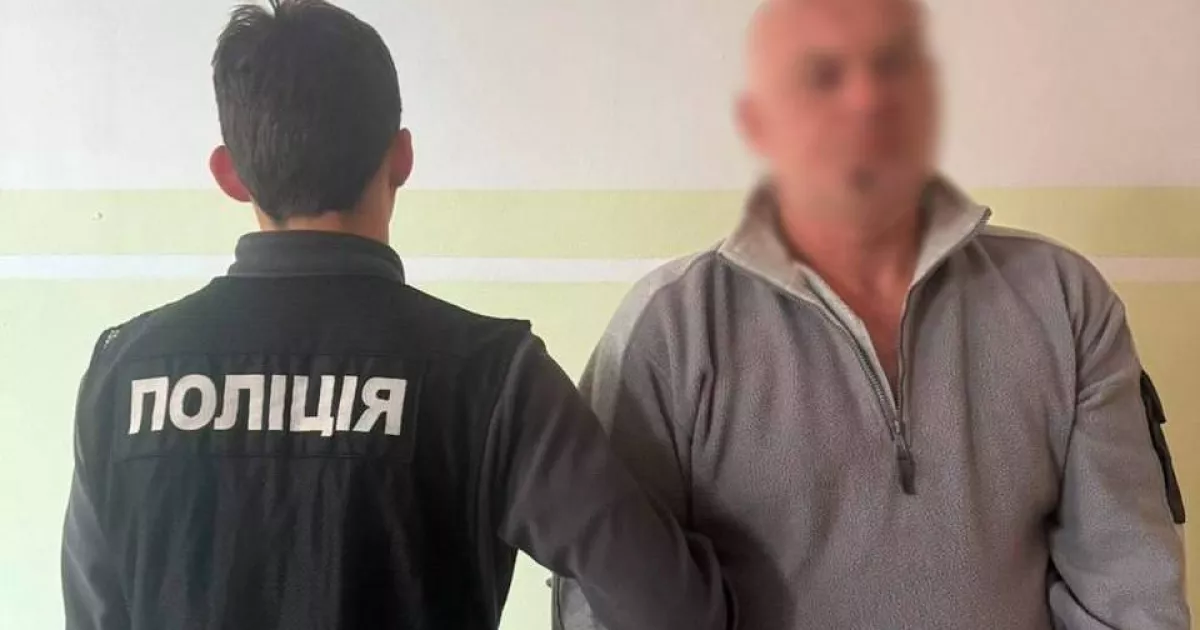 У Києві чоловік під час сварки намагався вбити співмешканку ножем: жінку врятували лікарі