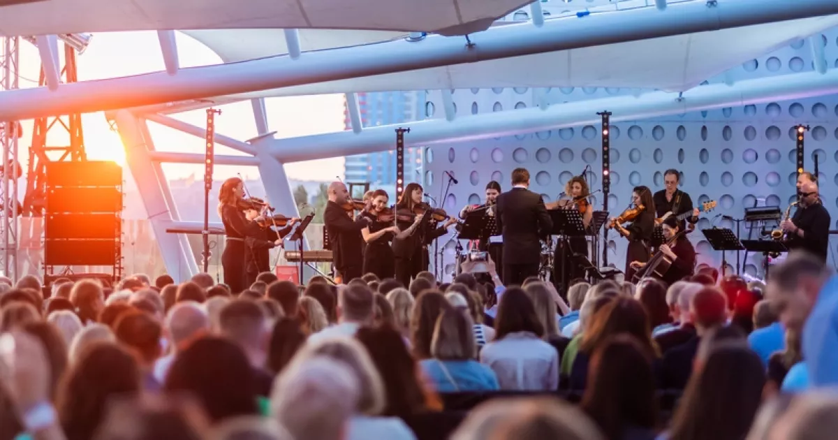 Літо на даху: Mastercard запрошує на святкові open-air концерти