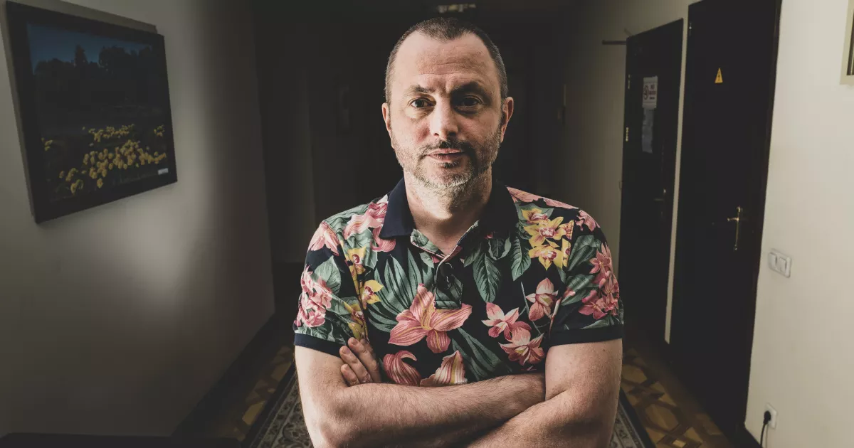 «Я представник Президента!» — голова Деснянської РДА Бахматов опинився в центрі скандалу після нападу на жінку