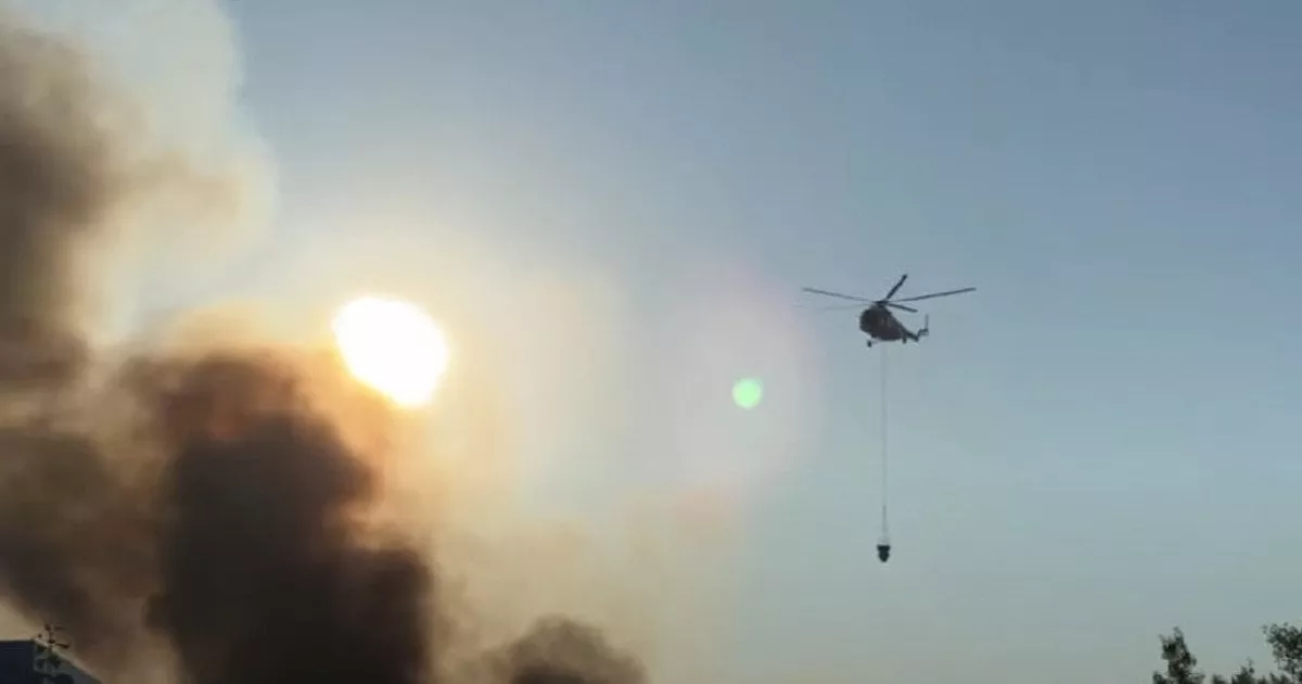 «Вже важко дихати»: після нічної атаки у Києві масштабні пожежі, рятувальники залучили авіацію