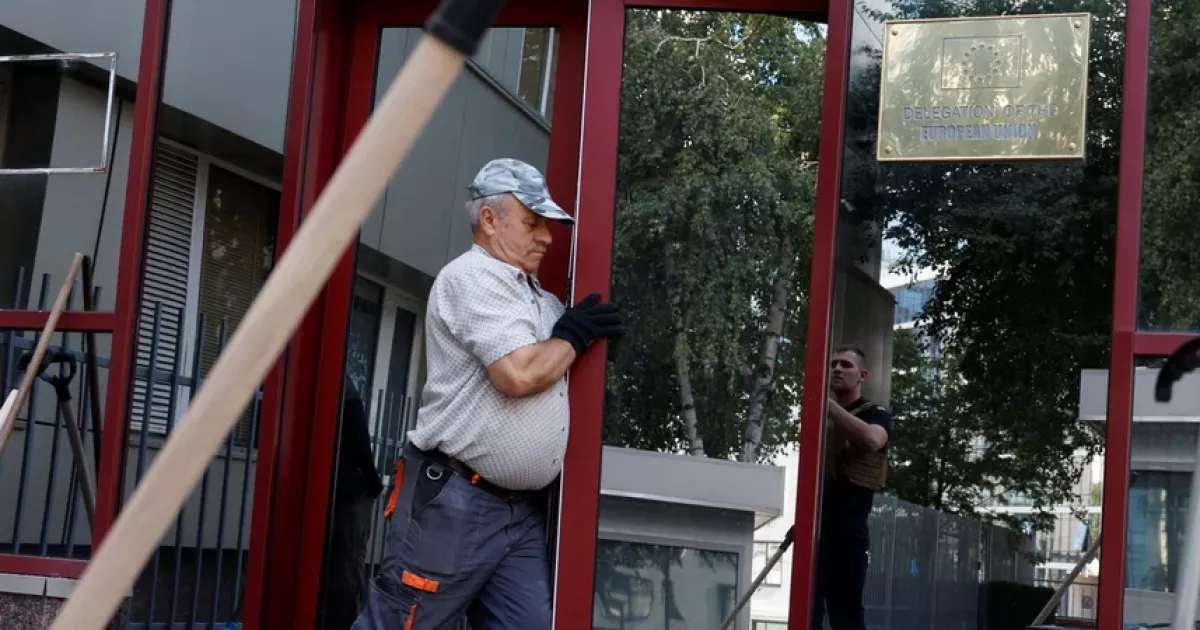 ЄС під прицілом: російський удар влучив поруч із Представництвом у Києві