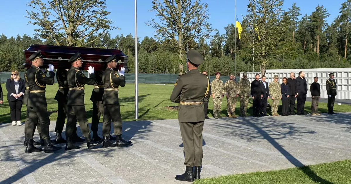 На Київщині відбулися перші почесні поховання невідомих Захисників України