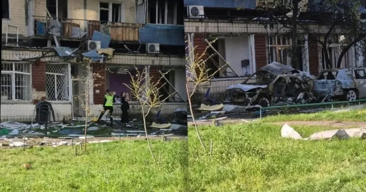 Внаслідок удару по Києву повністю знищене поштове відділення: майже всі посилки збережені