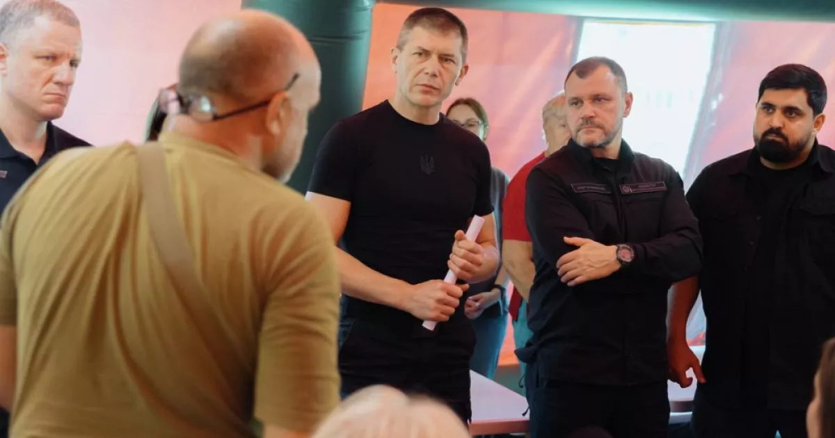 Дарницький район оговтується від атаки: зруйновані будинки, десятки загиблих, сотні заяв на допомогу