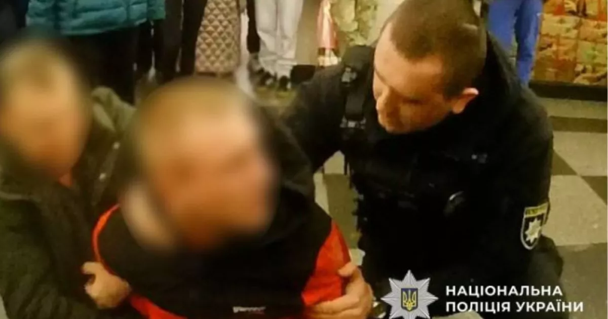 20-річний чоловік засуджений за погрозу зброєю поліцейському на «Хрещатику»