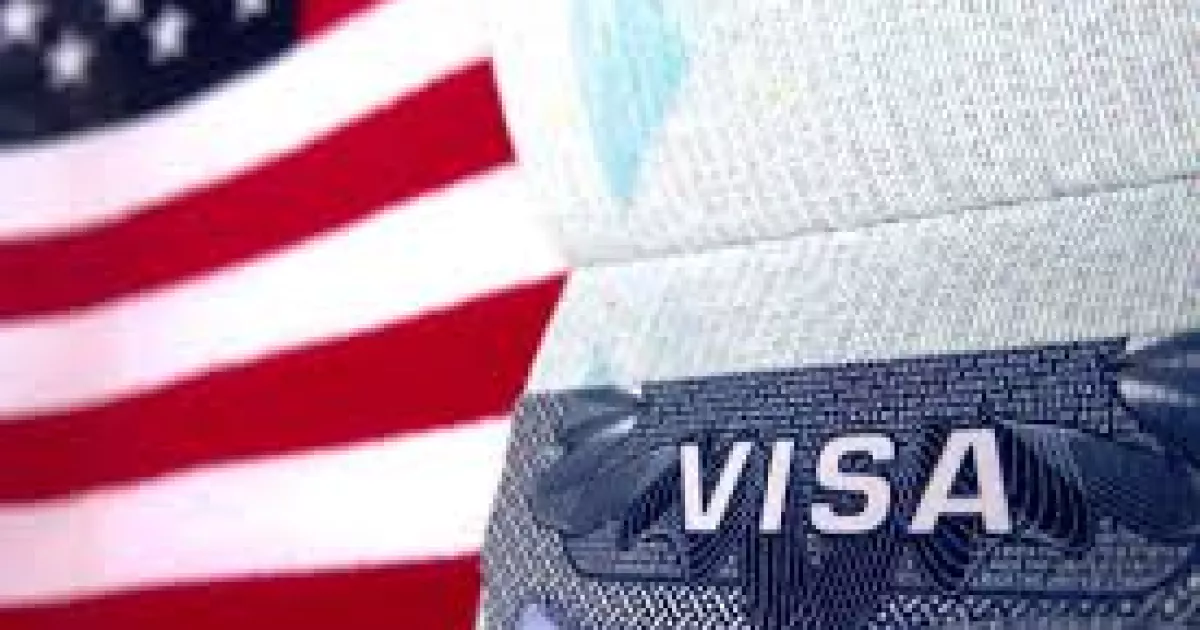 Київ виключили зі списку пунктів подачі віз до США: що змінилося для українців