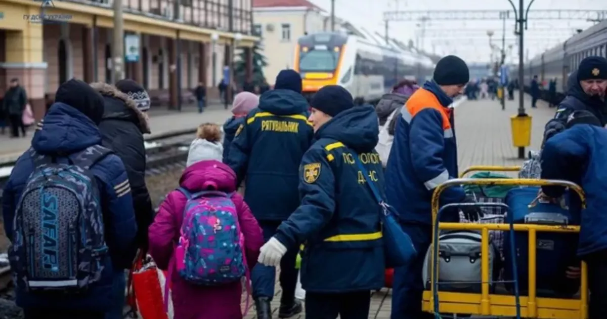Допомогу ВПО продовжили до лютого-2026: хто отримає, а хто ризикує втратити виплати
