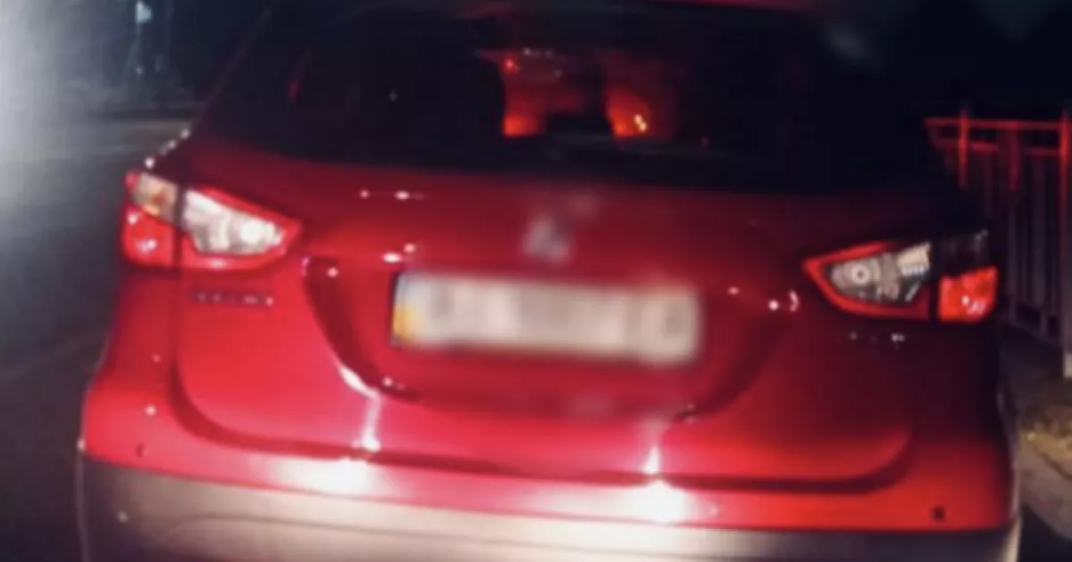 На Солом’янці п’яний водій протаранив авто і втік, але його швидко затримали