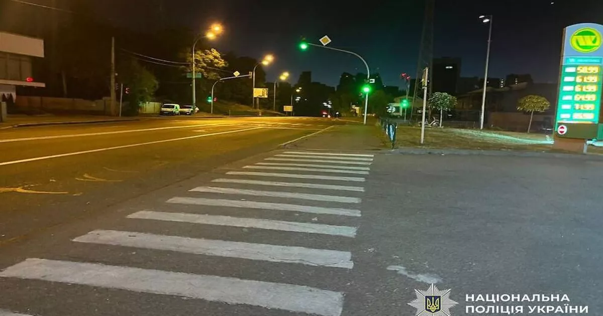 У Києві двоє чоловіків побили та пограбували мешканця Голосіївського району