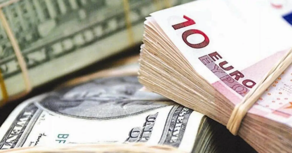 Курс валют у Києві: де сьогодні найвигідніше купити й продати долар та євро
