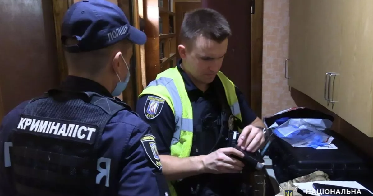 «Сам поранився»: у Києві дружина вбила чоловіка ножем і сказала, що так і було